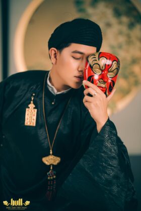 Mã thuê A22: Fullset áo Tấc tơ vân thủy ngư đen lót đen (unisex)