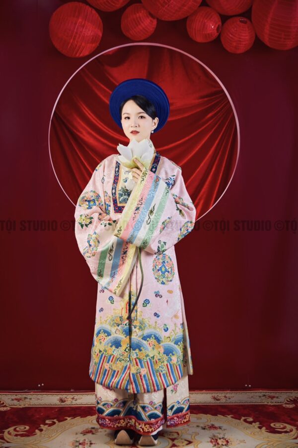 Thuê nhật bình hồng pastel Vstyle