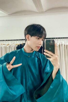 Mã thuê A24: Fullset áo Tấc sa hàn xanh cổ vịt lót đen (unisex)