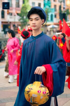 Mã thuê A36: Fullset áo Tấc tơ vân thủy ngư xanh than lót đỏ (unisex)