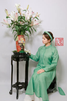 Thuê áo nhật bình áo ngũ thân Vstyle B51