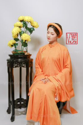 Mã thuê A45 Tấc tơ xước màu cam lót trắng cho nam hoặc nữ, thuê việt phục thuê áo tấc Vstyle