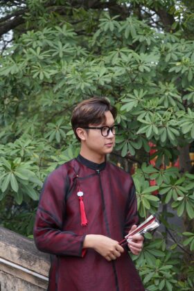 Mã thuê B76: Fullset Tay chẽn tơ kim đen lót đỏ (unisex)