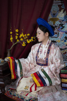 Mã thuê NB23: Fullset Nhật Bình Gấm hoa màu hồng pastel kèm thường (váy quây) cho nữ