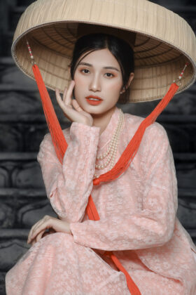 Mã thuê B78: Fullset Tay chẽn hoa nhí kem lót hồng (unisex)