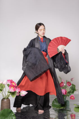 Mã thuê C17: Fullset áo Giao lĩnh xanh than quấn thường đỏ, khoác Đối khâm đen (Unisex)