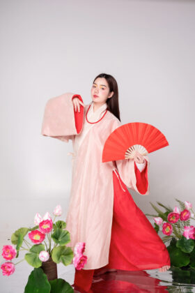 Mã thuê C21: Fullset áo Giao lĩnh sa hàn vàng, quấn thường đỏ (unisex)