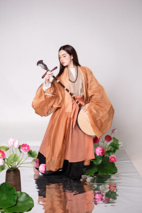 Mã thuê C25: Fullset áo Giao lĩnh the vàng đất quấn thường khoác đối khâm vàng đồng (unisex)