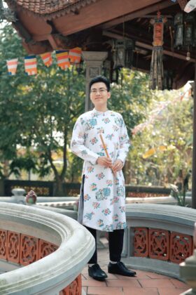 Mã thuê G17: Fullset Áo ngũ thân tay chẽn in hoa văn màu trắng ổ vuông (unisex)