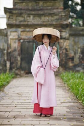 Mã thuê C28: Fullset áo Viên lĩnh tơ xước hồng, quấn thường/váy quây đỏ (unisex)