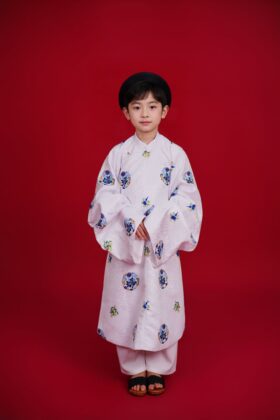 Mã thuê E11: Áo Tấc Gấm in Trẻ em màu trắng (Unisex)