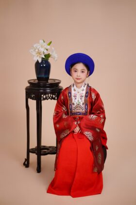 Mã thuê NBE11: Nhật Bình Trẻ Em Thỏ Ngọc màu đỏ kèm thường cho bé gái